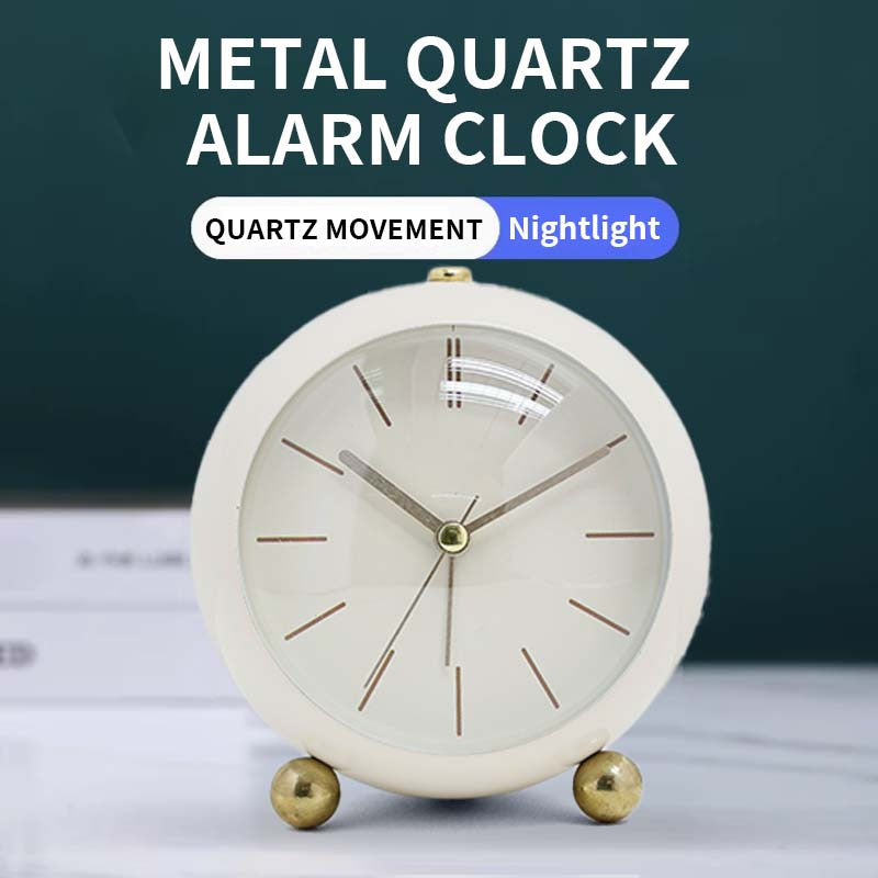 1pc of 5-Inch Multicolored Compact Alarm Clock, Round Clock with a Metallic Feel, Creative And Stylish, Portable Silent Bedside Clock, Suitable for Bedroom And Living Room Decoration, Perfect As a Gift for Christmas, Valentine'S Day, And New Year
